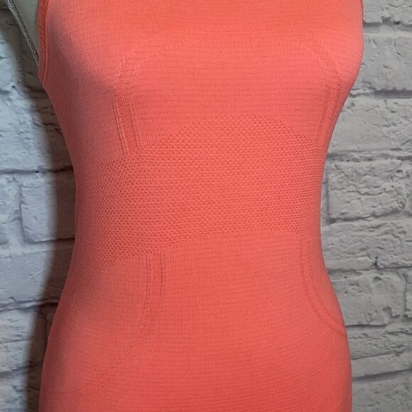 Lululemon Swiftly Tech Racerback Heathered Grapefruit Size 4 - Picture 4 of 10